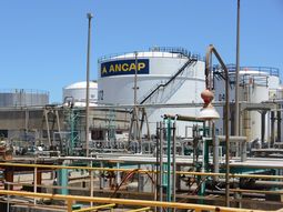 Vecinos alertaron por ruidos similares a estallidos provenientes de la refinería uruguaya. Vecinos alertaron por ruidos similares a estallidos provenientes de la refinería uruguaya.