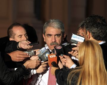 Aníbal F. evitó definirse por Scioli o Randazzo