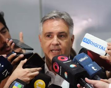 La respuesta de Llaryora ante la quita de subsidios al transporte del interior