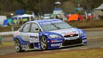 super tc2000: pechito lopez gano bajo la lluvia de obera super tc2000: pechito lopez gano bajo la lluvia de obera