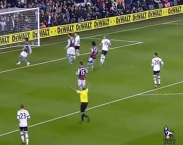 Polémica en Inglaterra por un árbitro que festeja los goles del Tottenham