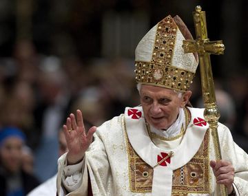 Por qué el Papa puede renunciar al trono de San Pedro