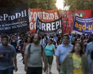 Agrupaciones kirchneristas y de izquierda marcharon por la liberación de Sala