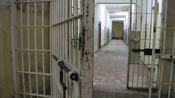 Lanús: cinco presos se fugaron de una comisaría