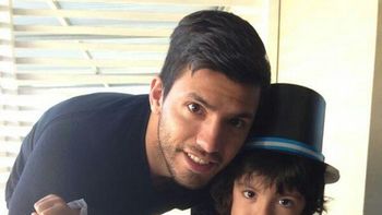 el kun y giannina hicieron las paces en el acto de su hijo el kun y giannina hicieron las paces en el acto de su hijo