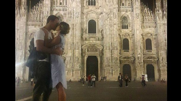 La romántica foto de Gimena Accardi y Nicolás Vázquez en Milán