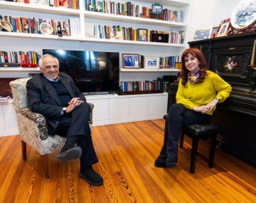 Cristina junto a Samper y contra el rumbo económico del Gobierno