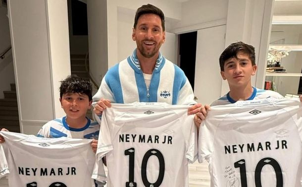 El regalo especial de Neymar para Lionel Messi y sus hijos que emocionó al mundo del fútbol