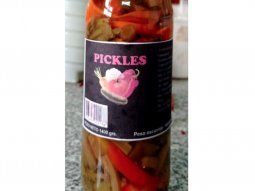 La ANMAT prohibió una marca de Pickles que se vendía en Jujuy