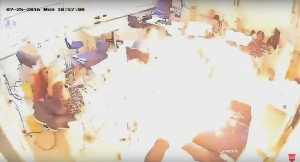 VIDEO: Un hombre prendió fuego a un paciente en un hospital y mató a dos personas