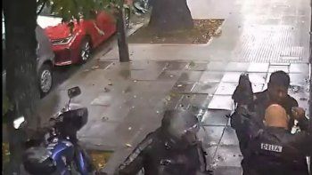 nunez: intentaron asaltar a un delivery de dolares y se defendio a tiros