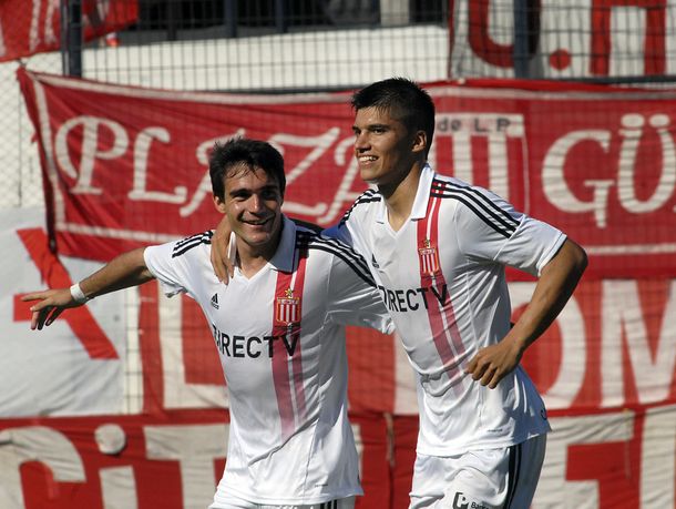 Estudiantes encontró un consuelo frente a Central