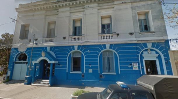Los niños africanos abandonados en Bahía Blanca entraron al país con visa de turistas