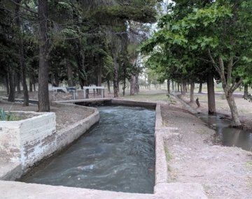 Joven pareja muere ahogada en una acequia al intentar salvar a un perro