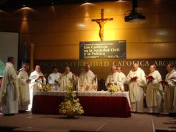 Bergoglio-031106-6_telam