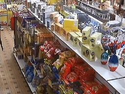 video: el impactante robo de cuatro ladrones armados que genero una pueblada video: el impactante robo de cuatro ladrones armados que genero una pueblada