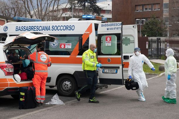 Un infectólogo reveló la diferencia entre la primera y segunda ola de la pandemia de coronavirus