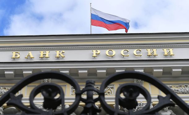 Qué significa que Rusia fue echada de la SWIFT