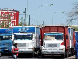 El Gobierno busca limitar por ley la circulación de camiones en horas pico