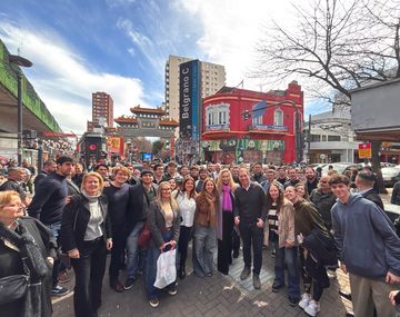 Karina Milei y Diego Santilli visitaron un nuevo polo comercial de CABA junto a Pilar Ramírez