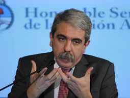 preferimos restringir el dolar antes que ir a una devaluacion preferimos restringir el dolar antes que ir a una devaluacion