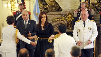 cristina relevo a la cupula de las fuerzas armadas cristina relevo a la cupula de las fuerzas armadas