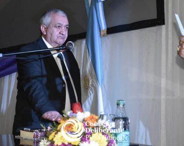 Neuquén: Un concejal de Plaza Huincul murió arrumbado en una guardia esperando una cama UTI