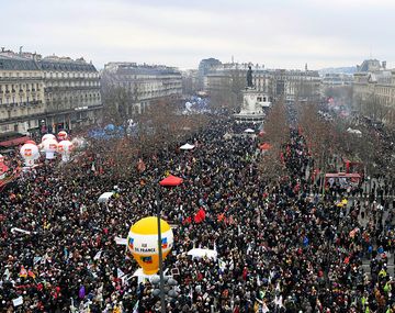La reacción de los sindicatos y en las calles a la reforma jubilatoria en Francia