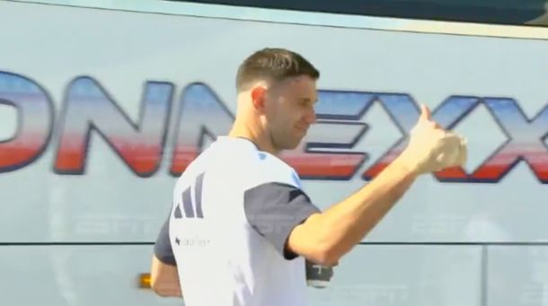 Dibu Martínez y un mensaje optimista en el segundo día de prácticas en Estados Unidos