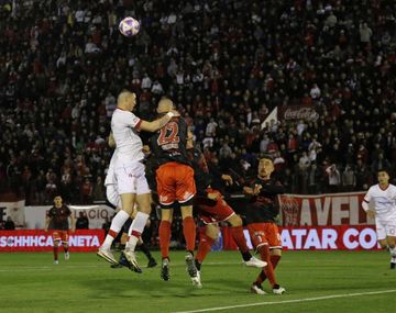 Huracán empató con Barracas Central y perdió la chance de ser puntero