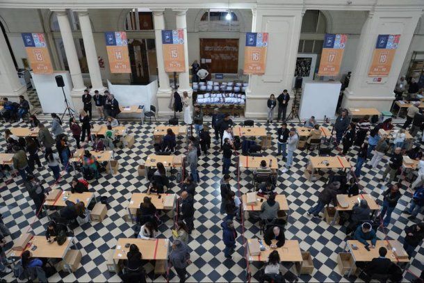 Elecciones Legislativas: arrancó el escrutinio definitivo, con ocho provincias en pugna