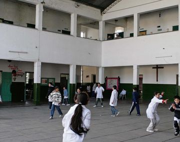Provincia: la mayoría de los alumnos irá a la escuela una semana y la otra tendrá clases virtuales