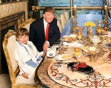 La ilusión óptica en una foto de Donald Trump que se viralizó