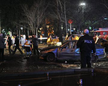 Coche bomba Ankara deja al menos 34 muertos y más de 125 heridos