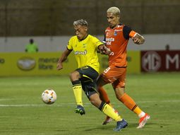 Defensa y Justicia se trajo una victoria de su visita a César Vallejo