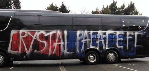 Así quedó el micro escrachado