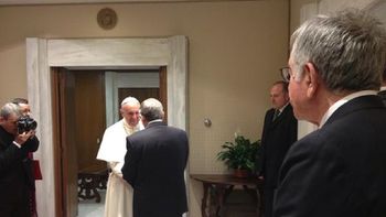 el papa francisco y raul castro mantuvieron una reunion de casi una hora el papa francisco y raul castro mantuvieron una reunion de casi una hora