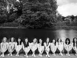 se desnudaron para un calendario solidario y facebook las bloqueo se desnudaron para un calendario solidario y facebook las bloqueo