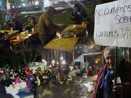 cada vez mas personas comen en las calles de la ciudad cada vez mas personas comen en las calles de la ciudad