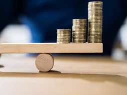 El Banco Central del Uruguay proyecta un mejor escenario macroeconómico para 2024, aunque asoman dos focos de incertidumbre. El Banco Central del Uruguay proyecta un mejor escenario macroeconómico para 2024, aunque asoman dos focos de incertidumbre.