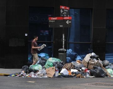 La Ciudad amaneció repleta de basura por un conflicto gremial