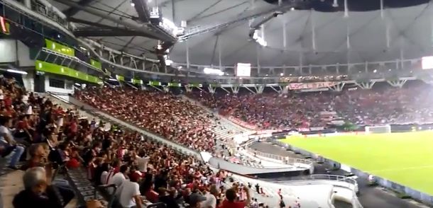 VIDEO: Cayó un rayo en el Estadio Único en el partido de Estudiantes por la Libertadores