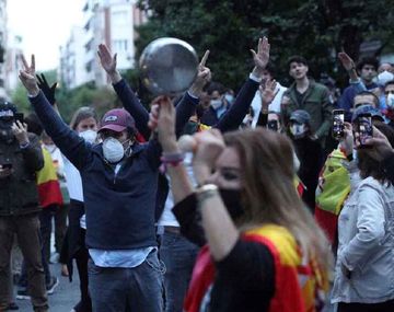 La ultraderecha y la derecha exigen el fin de la cuarentena con protestas callejeras en España