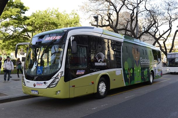 Comenzó a funcionar el primer bus híbrido en la Argentina