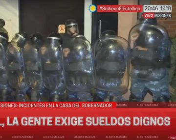 Tensión en Misiones: reprimieron la protesta en la casa del gobernador