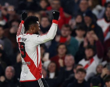 River le ganó 2-0 a Libertad y avanzó a octavos como primero de su grupo