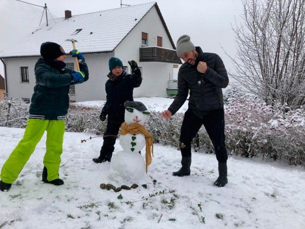 Ciro jugando los nenes de su pareja