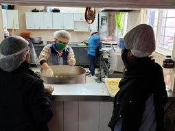 Ciudad: más de 300 mil personas piden ayuda en comedores