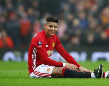 Marcos Rojo debió abandonar el partido por una lesión