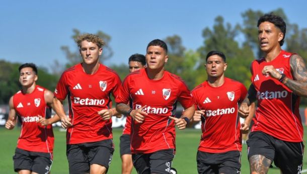 El presidente de River anunció salidas: quiénes son los 15 jugadores que se irán